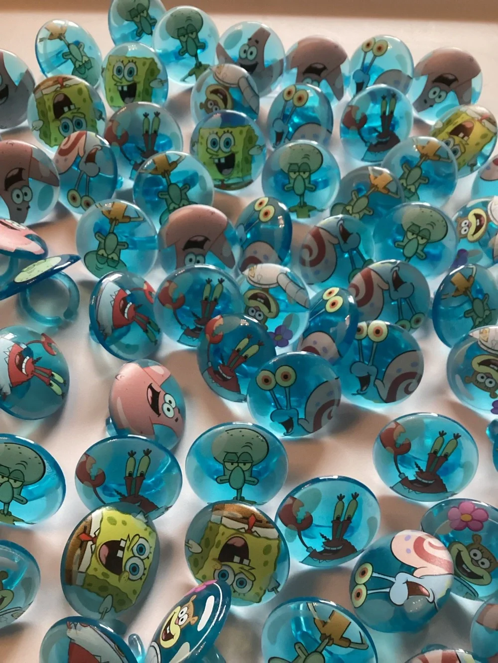 Brand New Spongebob SquarePants Set of 70 Fun Cupcake Topper Rings